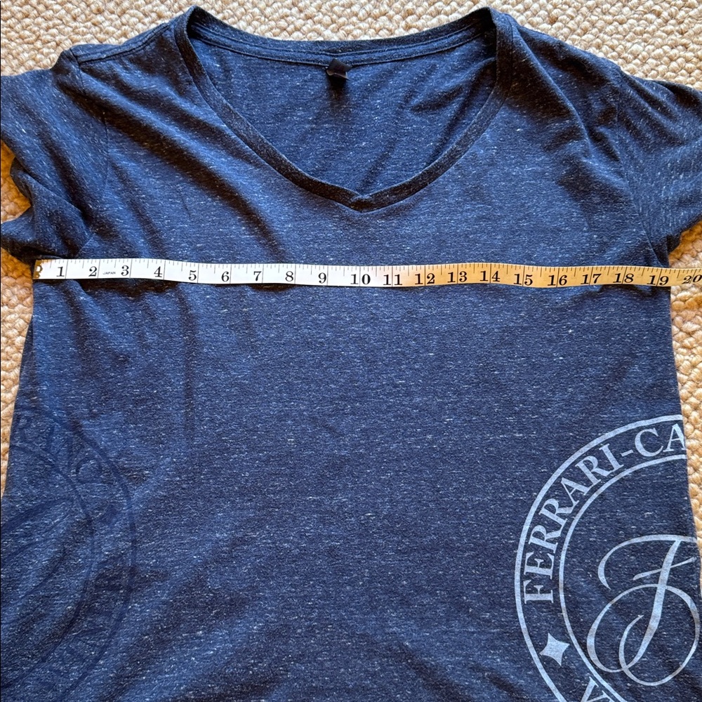 Woman’s Large Navy Ferrari Carano Winery tee shirt - Picture 6 of 8